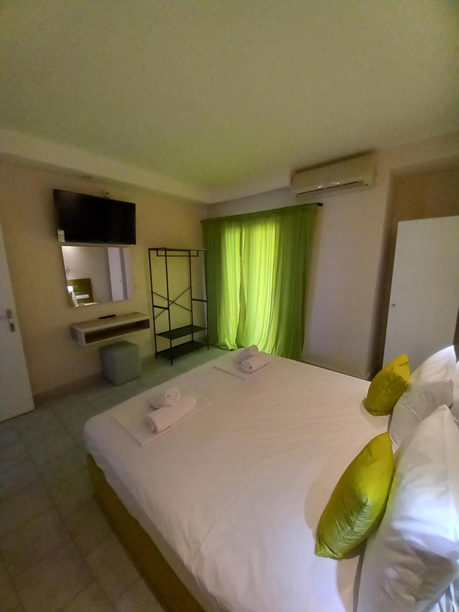 Aparthotel Blue Waves Corfu Kávos Zewnętrze zdjęcie